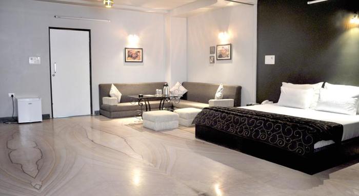 Hotel Arco Palace